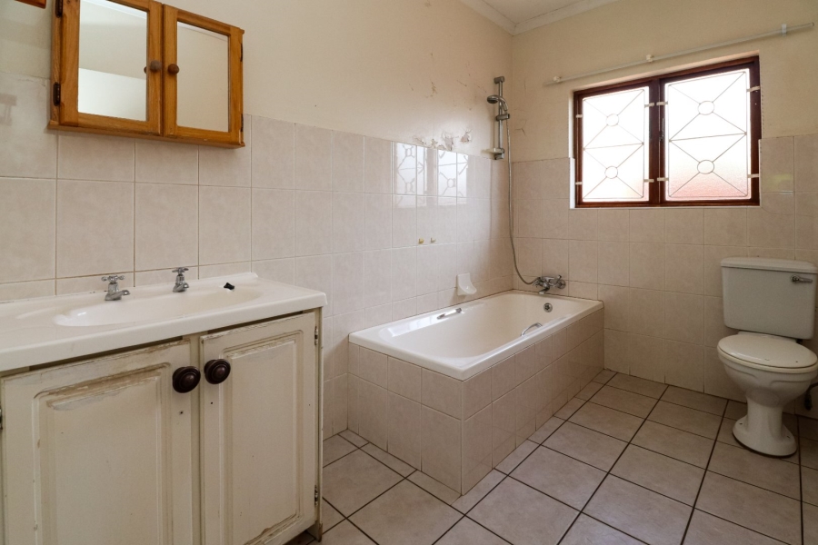 3 Bedroom Property for Sale in Flamwood North West